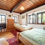 Oresak - Walnut House 度假居