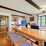 Oresak - Walnut House Svojsice (Kolin)