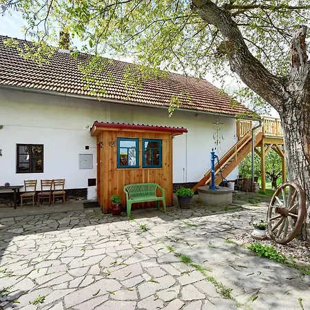 度假居 Oresak - Walnut House Svojsice (Kolin)