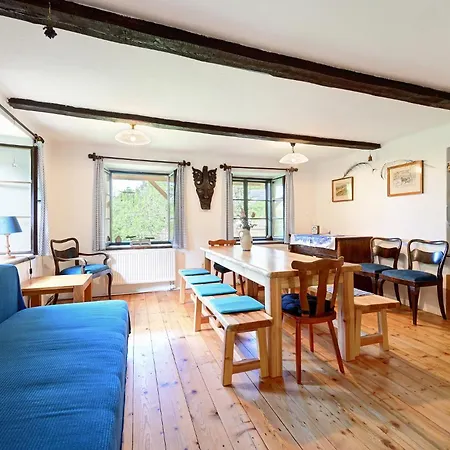 Oresak - Walnut House Svojsice (Kolin)