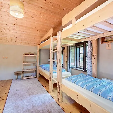 Oresak - Walnut House * Svojsice (Kolin)