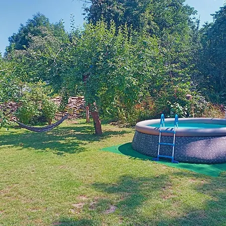 Holiday home Oresak - Walnut House