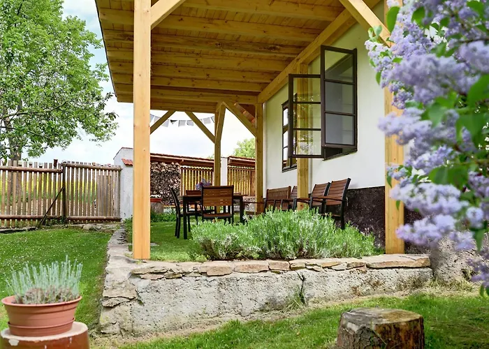 Holiday home Oresak - Walnut House Svojsice (Kolin)