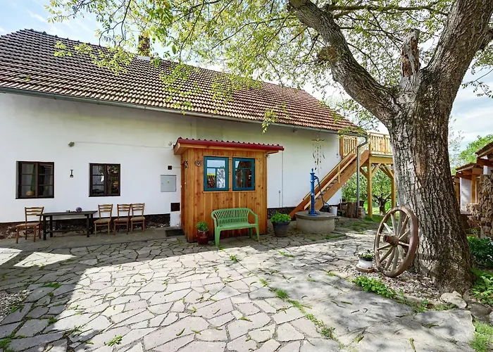 Holiday home Oresak - Walnut House Svojsice (Kolin)