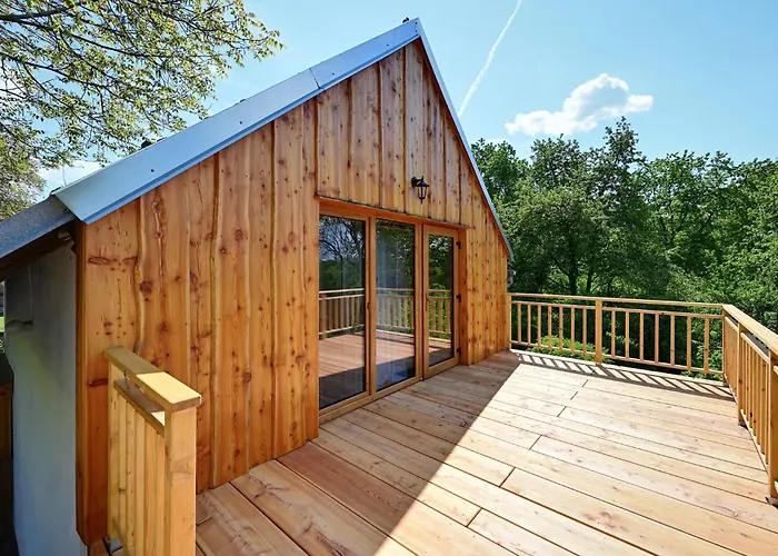 Oresak - Walnut House *