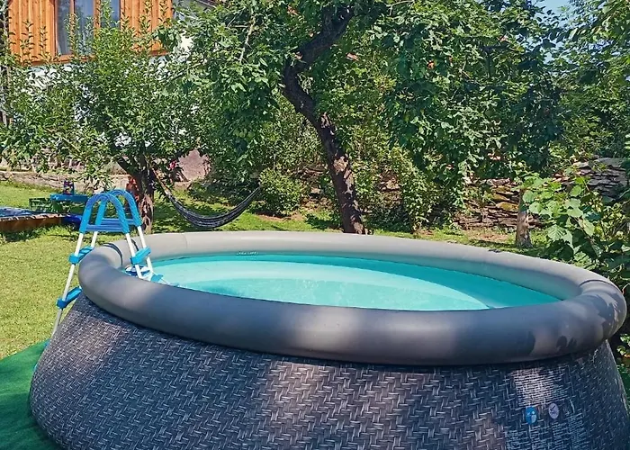 Oresak - Walnut House *